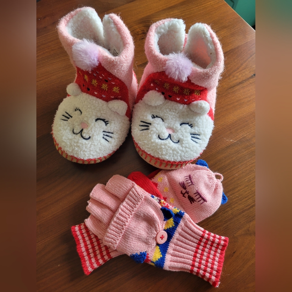 Hanna Andersson Kids Pink and Red Cat Slippers and Gloves Set NWOT